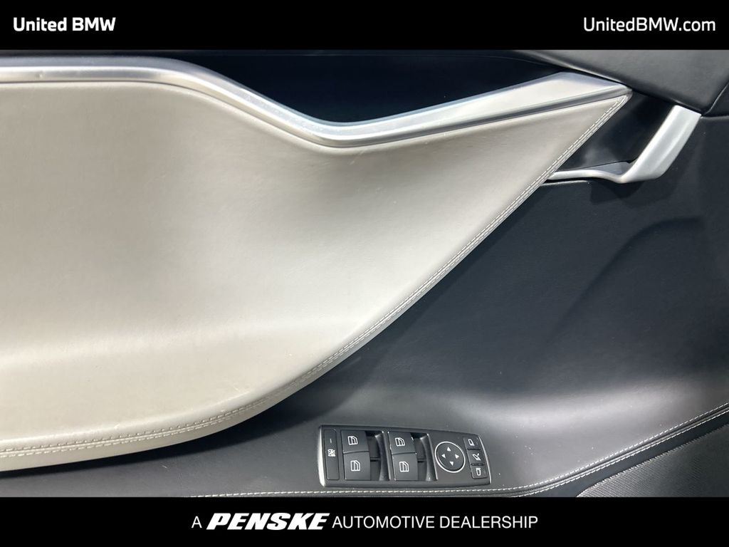 Thumbnail: 2016 Tesla Model S - 11