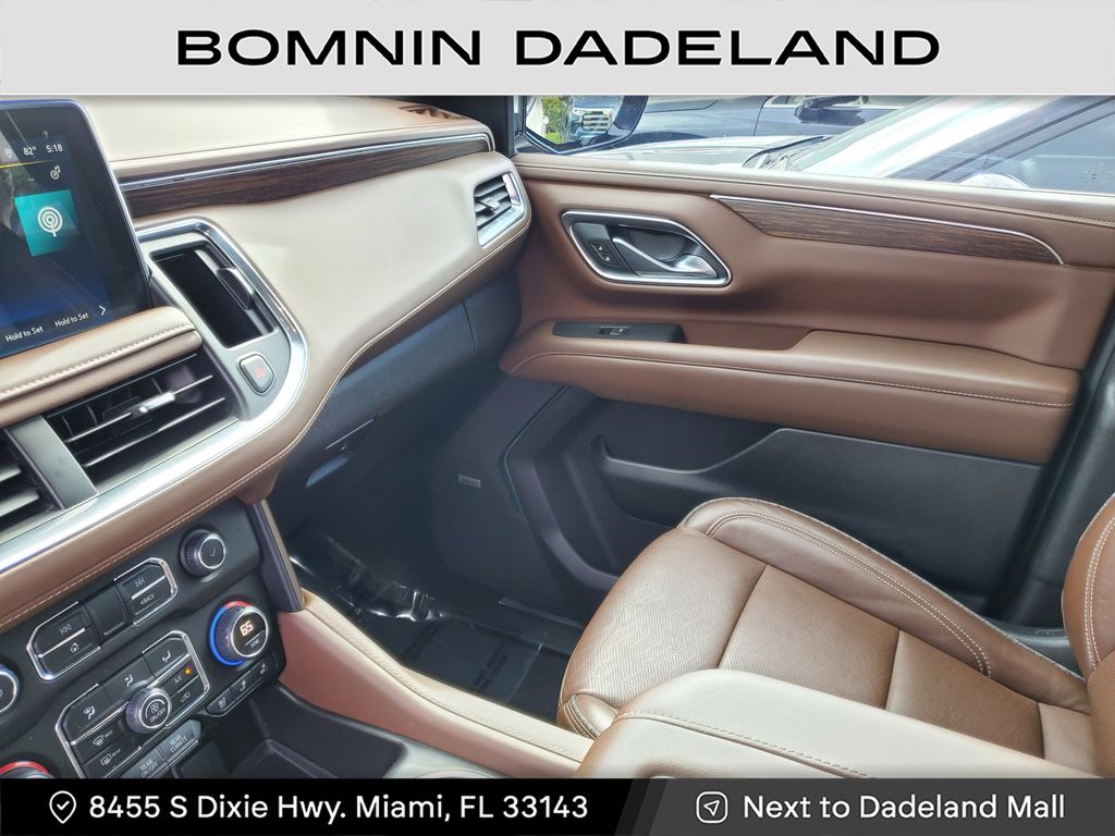 2022 Chevrolet Suburban High Country photo