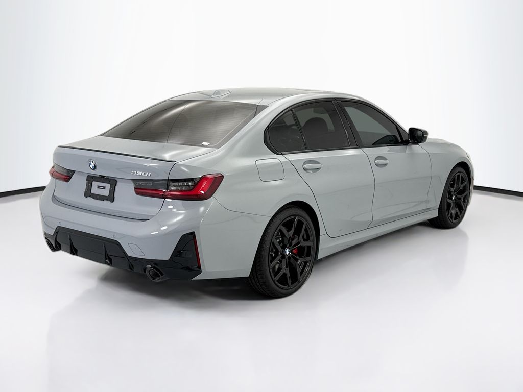 Thumbnail: 2026 BMW 3 Series - 5