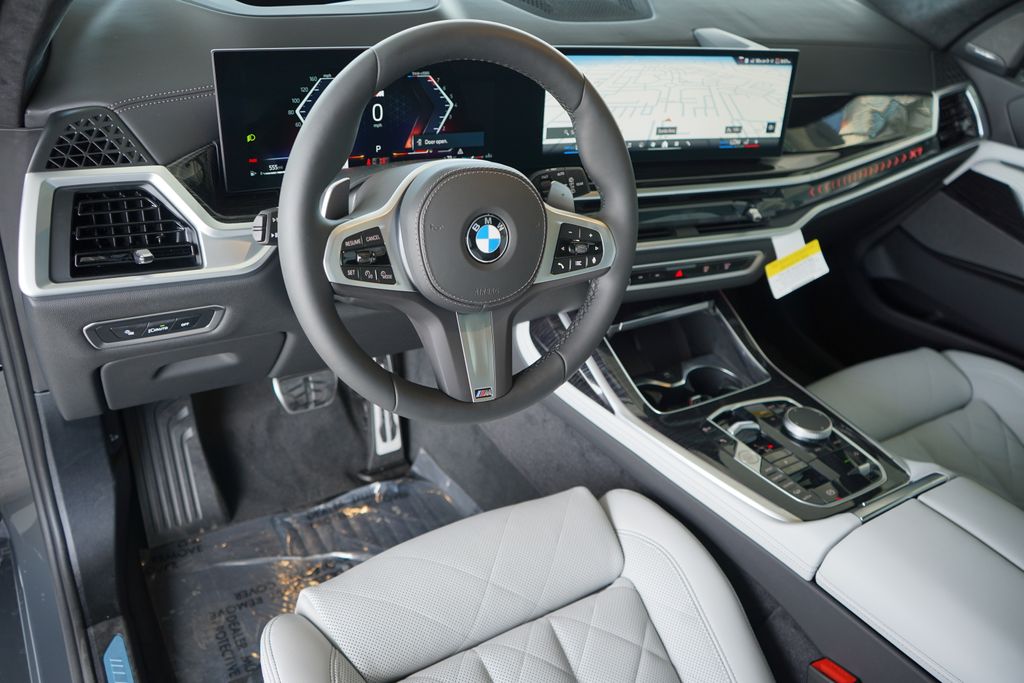 Thumbnail: 2026 BMW X7 - 12
