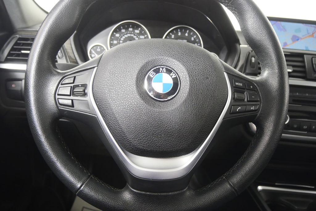 Thumbnail: 2015 BMW 3 Series - 19