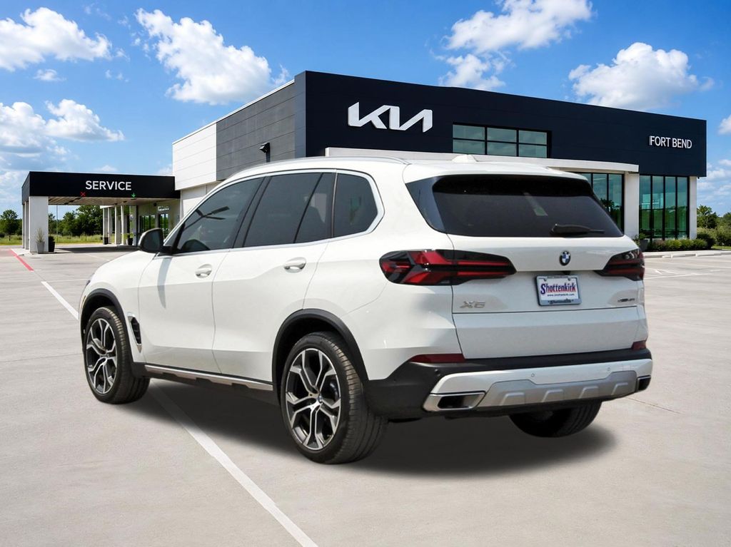 2025 BMW X5 sDrive40i White at DeMontrond Auto Country