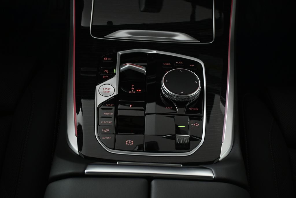 Thumbnail: 2026 BMW X5 - 23