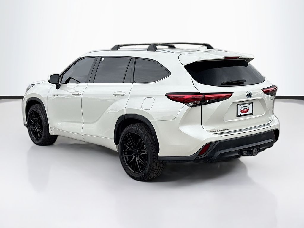 Thumbnail: 2020 Toyota Highlander - 7