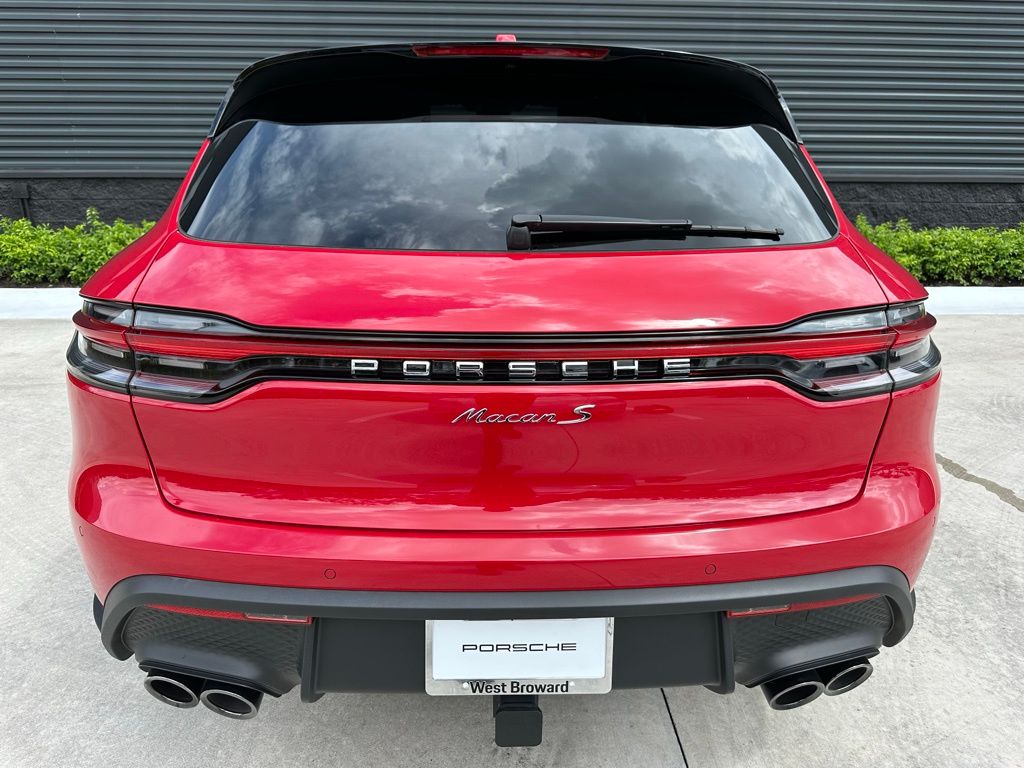 Thumbnail: 2025 Porsche Macan - 11
