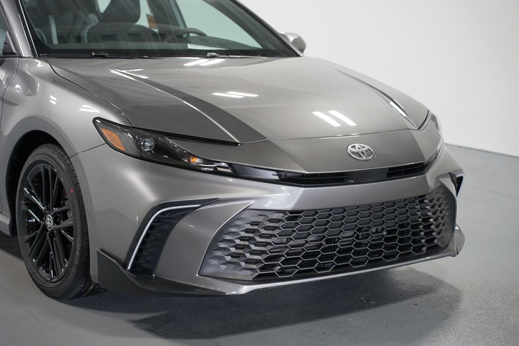Thumbnail: 2025 Toyota Camry - 4