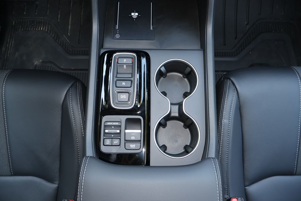 2025 Honda Pilot Touring 17