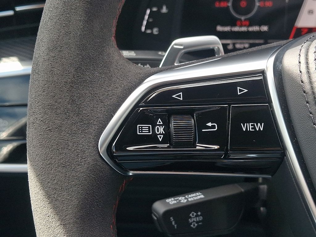 Thumbnail: 2026 Audi RS 6 - 22
