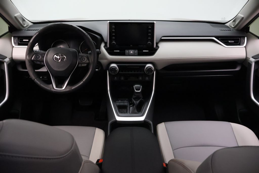 Thumbnail: 2021 Toyota RAV4 - 24
