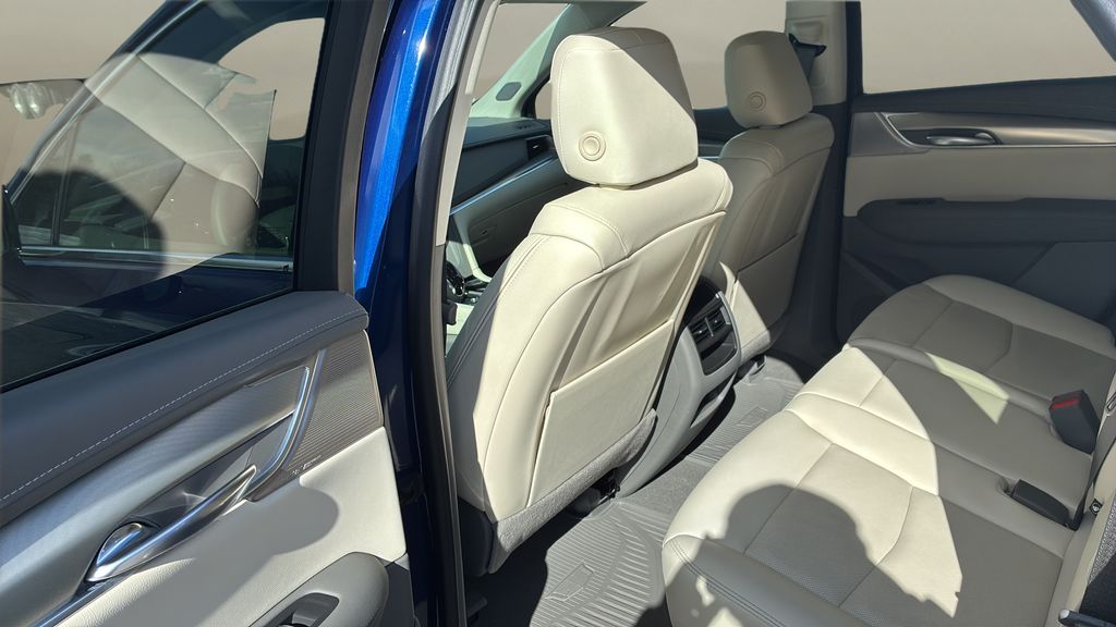 used 2023 Cadillac XT5 car, priced at $35,500
