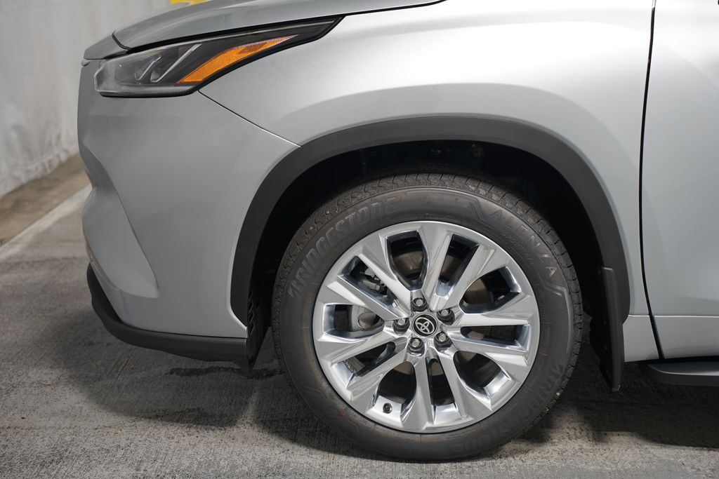 2025 Toyota Highlander Limited 5