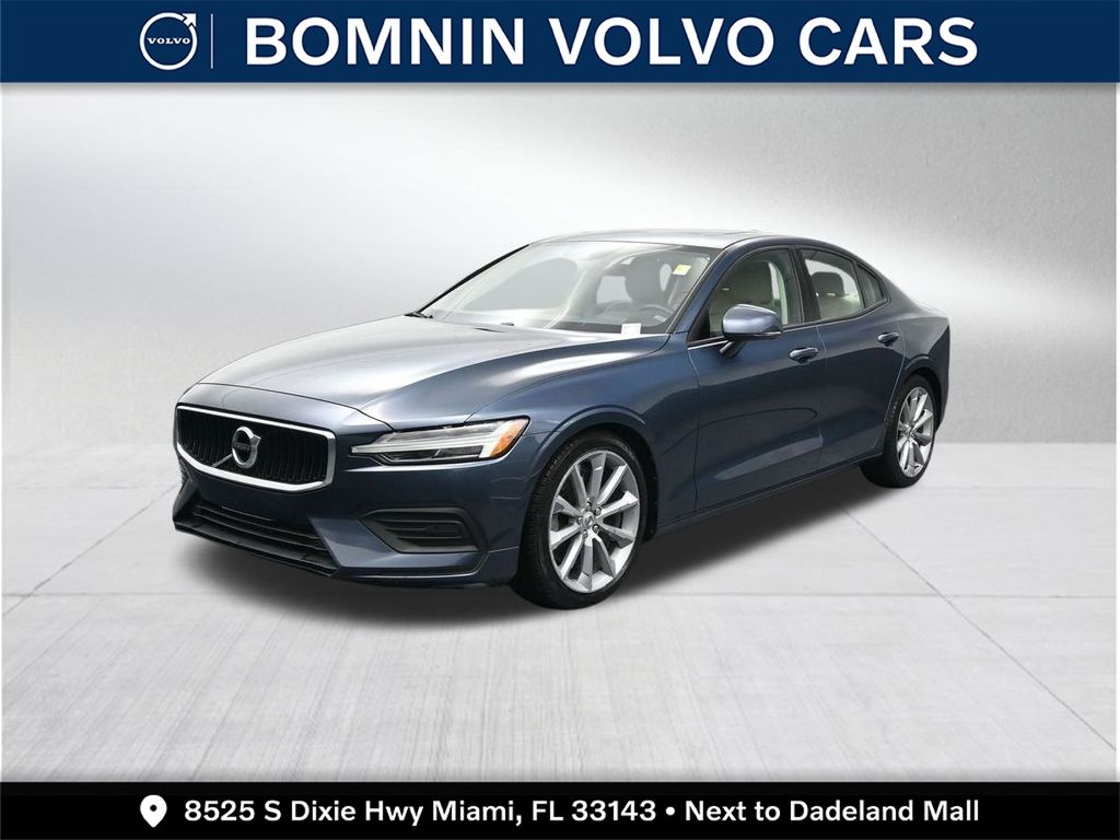 2020 Volvo S60 T6 Momentum AWD