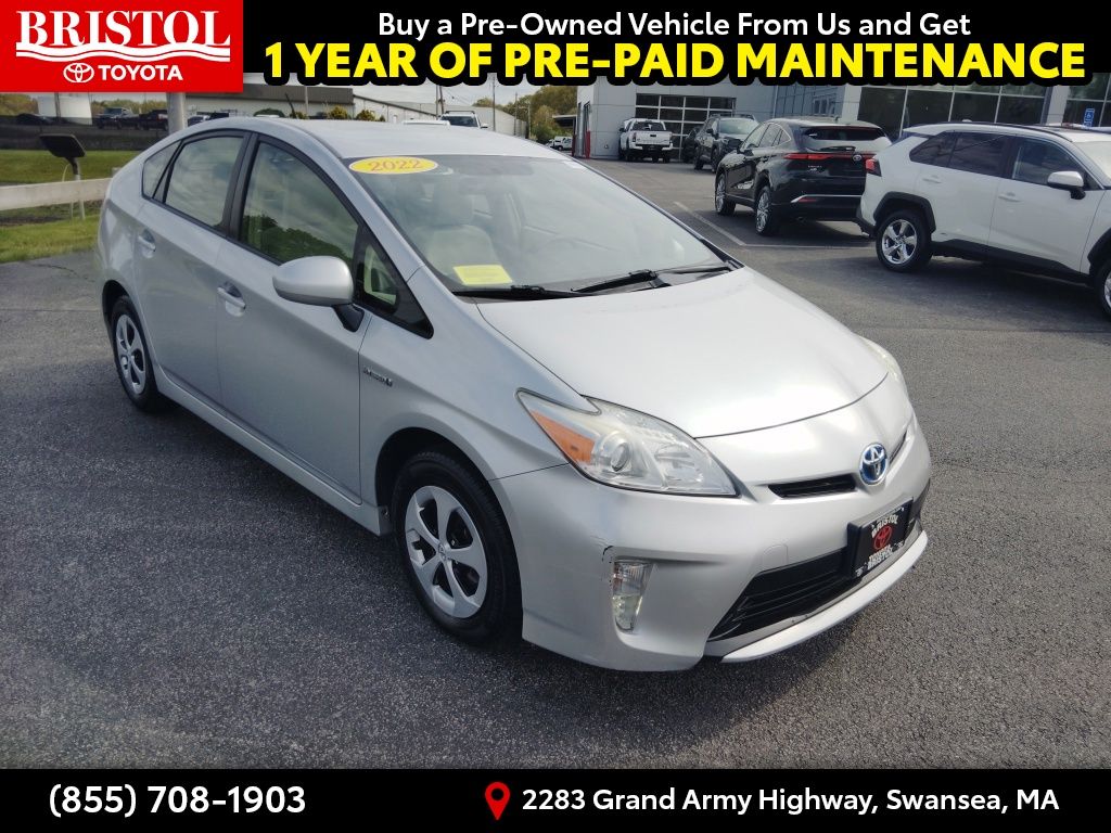 2013 Toyota Prius Three's photo