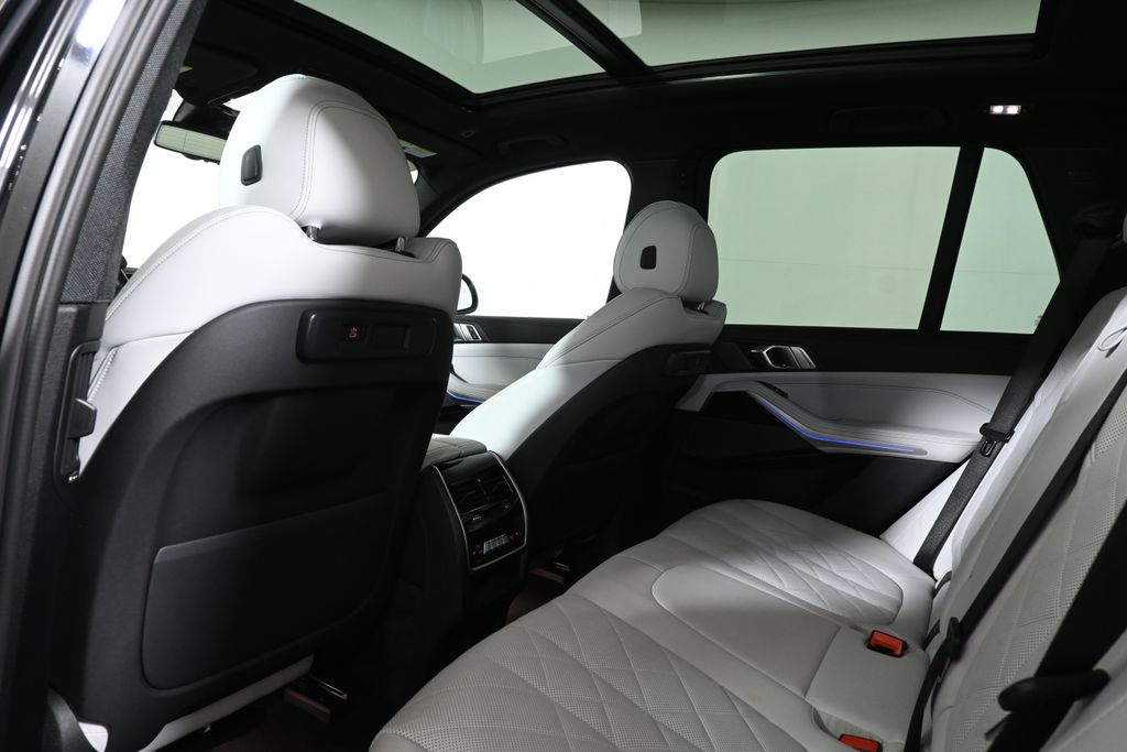 Thumbnail: 2023 BMW X5 - 29