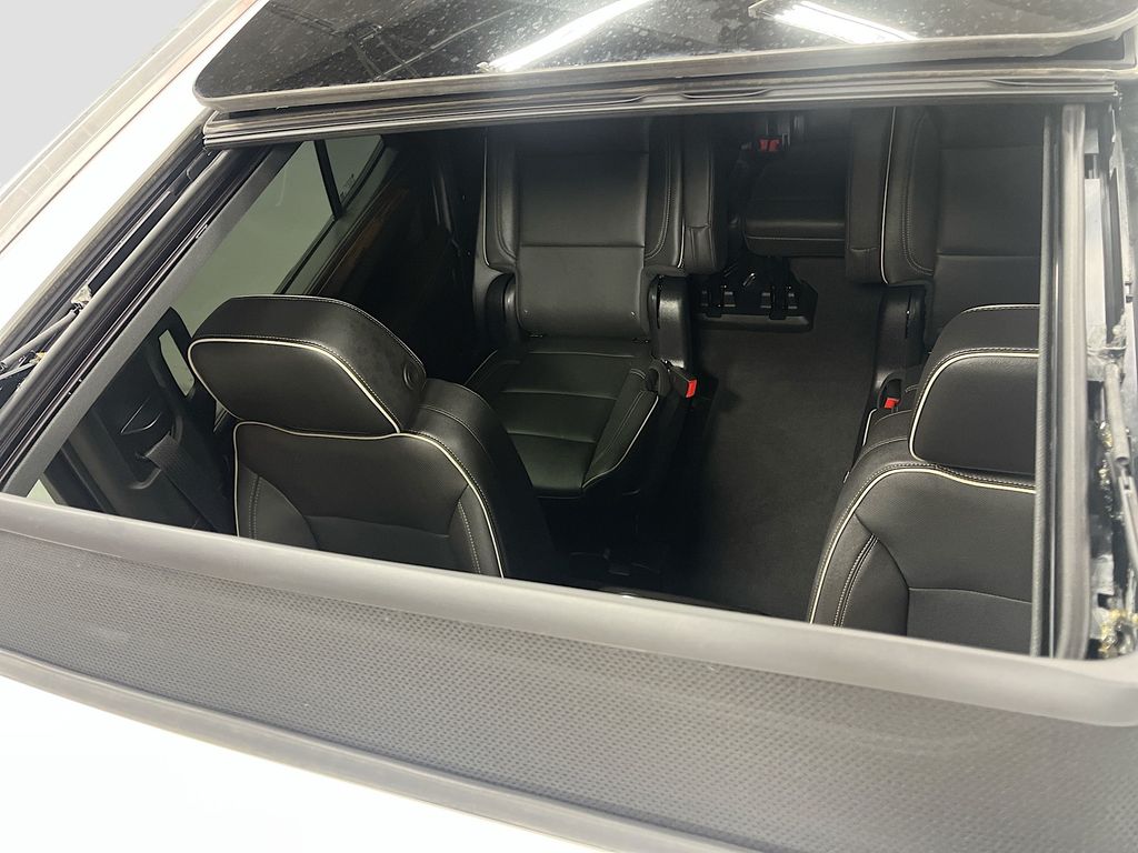 Used 2023 White Chevrolet Premier image 23