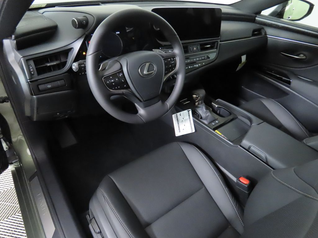2025 Lexus ES Hybrid 300h 9