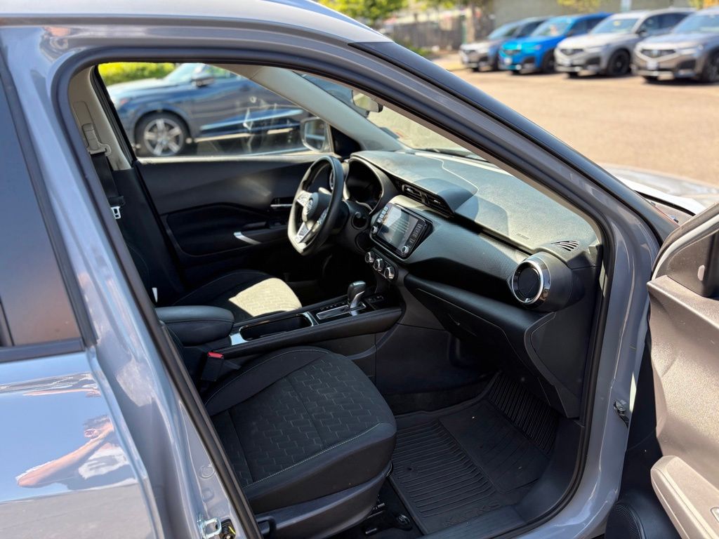 2024 Nissan Kicks SV
