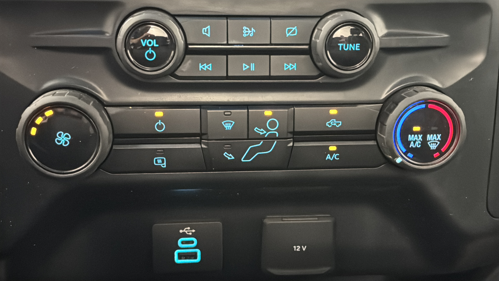 Used 2023 Oxford White Ford XL image 17