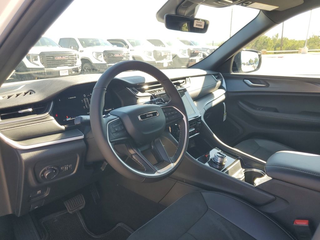 New Car 2025 Jeep Grand Cherokee  For Sale Under $50,000 In Austin, Texas