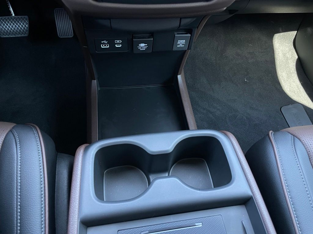 Thumbnail: 2027 Honda Odyssey - 20