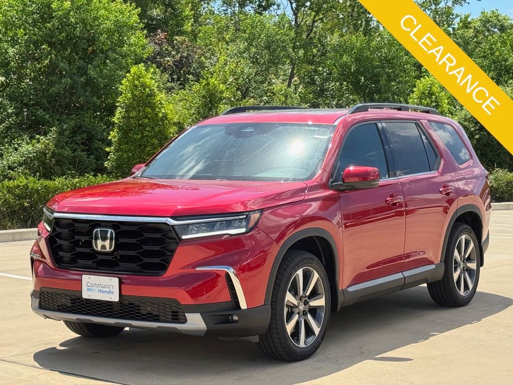 2025 Honda Pilot Touring Red at Community Honda