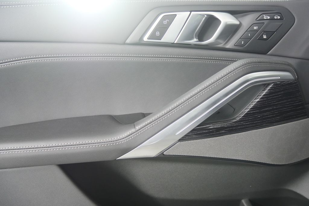 Thumbnail: 2026 BMW X6 - 8