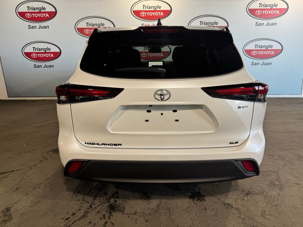 Thumbnail: 2025 Toyota Highlander - 5