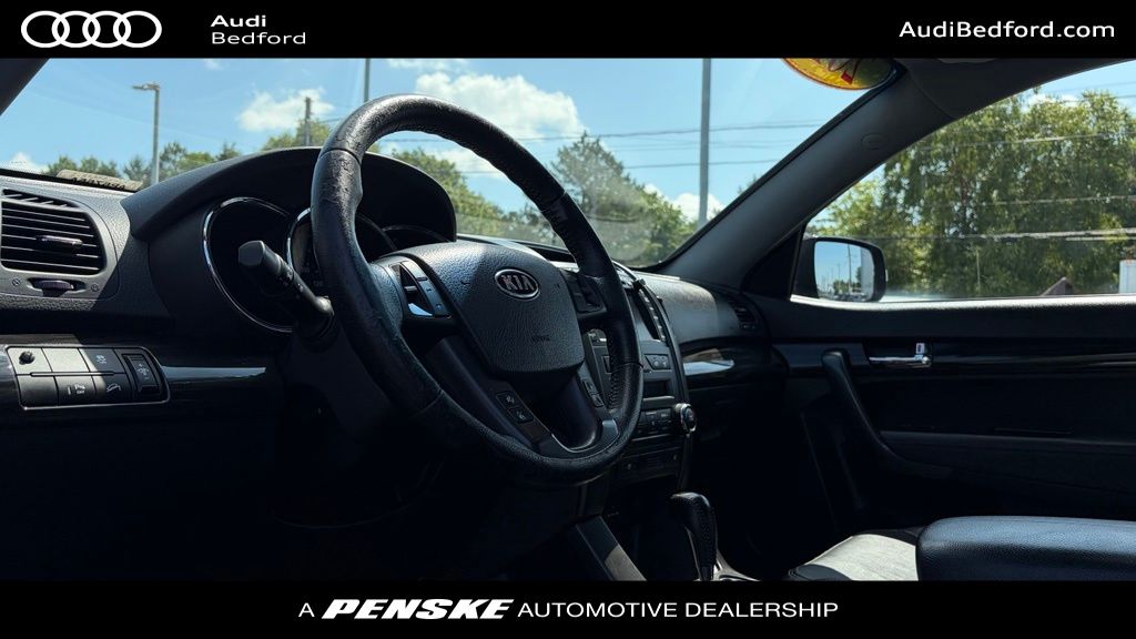 Thumbnail: 2013 Kia Sorento - 13