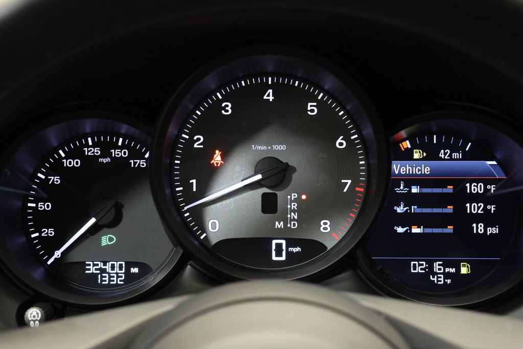 Thumbnail: 2024 Porsche Macan - 23