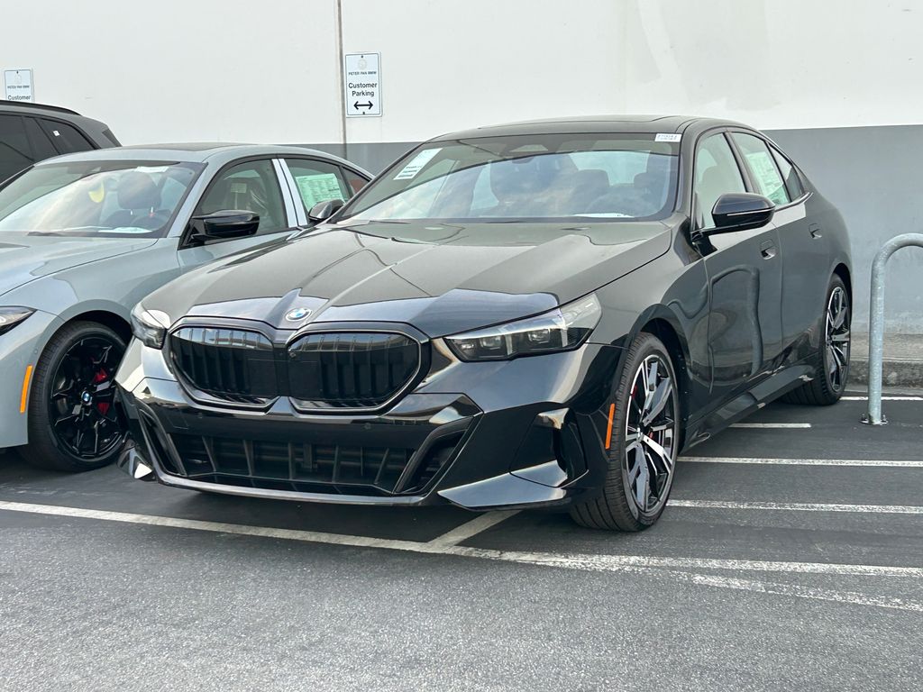 Thumbnail: 2027 BMW 5 Series - 2