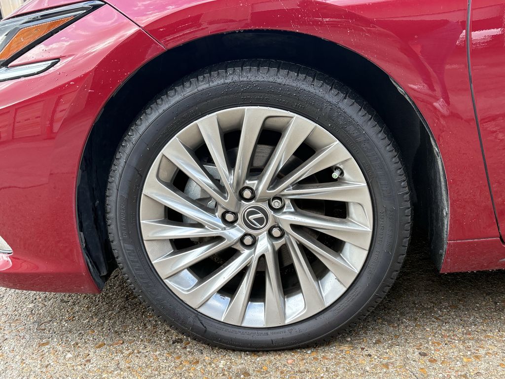 Used 2023 Red Lexus 350 Ultra Luxury image 9