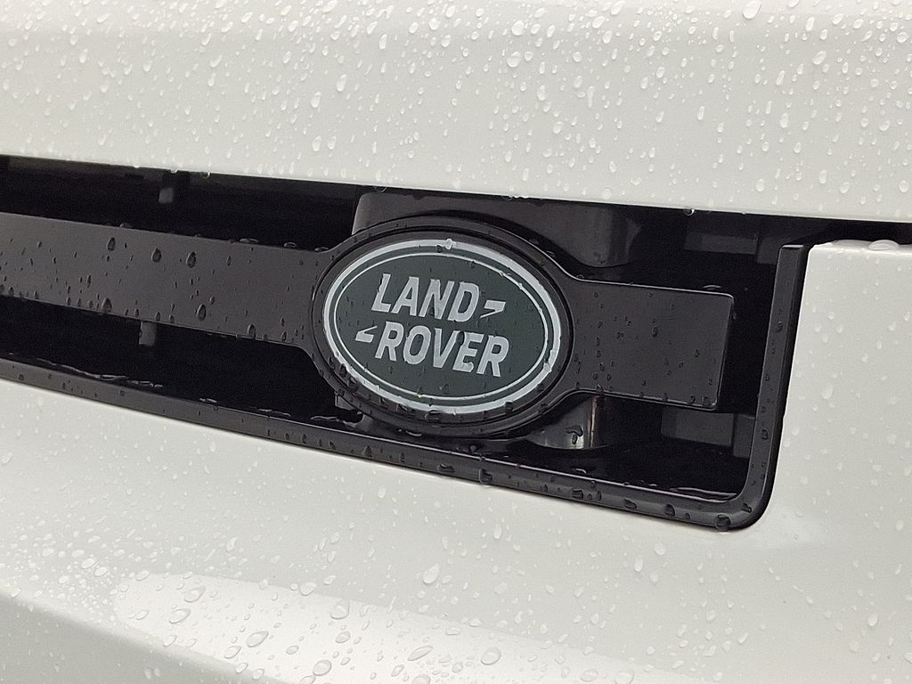 Thumbnail: 2020 Land Rover Defender - 30