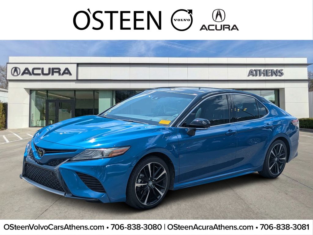 Blue Streak Metallic 2018 Toyota Camry Sedan Front-Wheel Drive 8-Speed Automatic