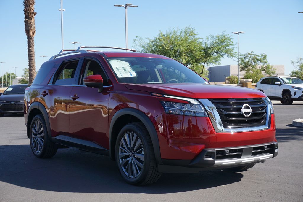 2024 Nissan Pathfinder SL 4