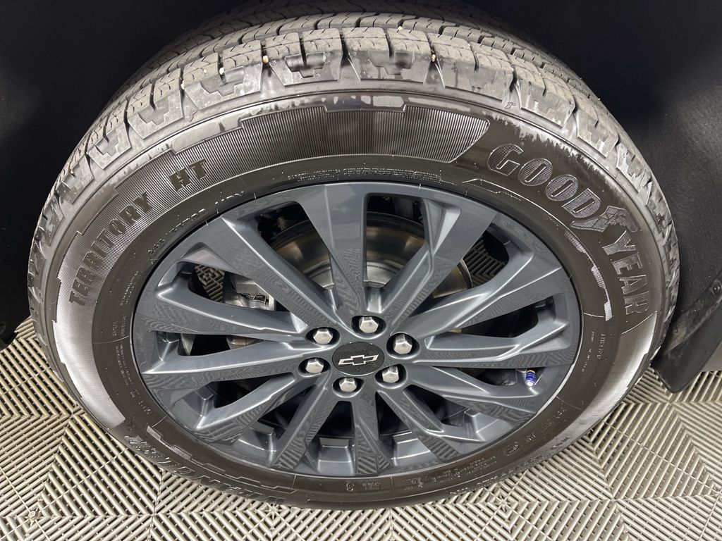 Thumbnail: 2022 Chevrolet Traverse - 15