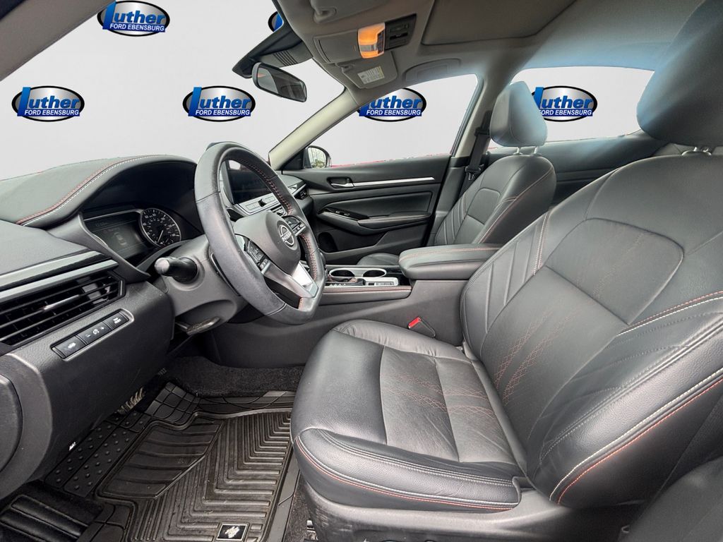 2024 Nissan Altima 2.5 SR Black at Bob Ruth Ford