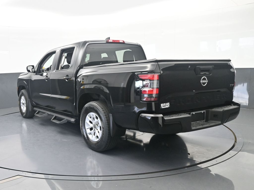 Used 2024 Super Black Nissan SV image 4