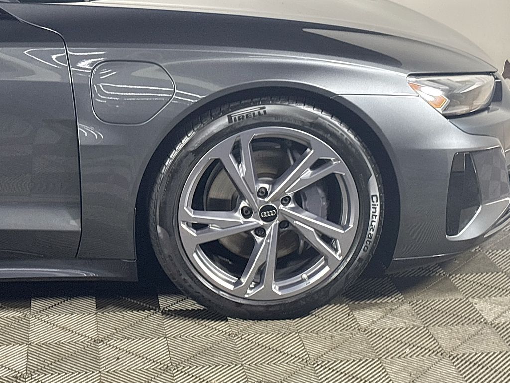 2024 Audi e-tron GT Premium Plus