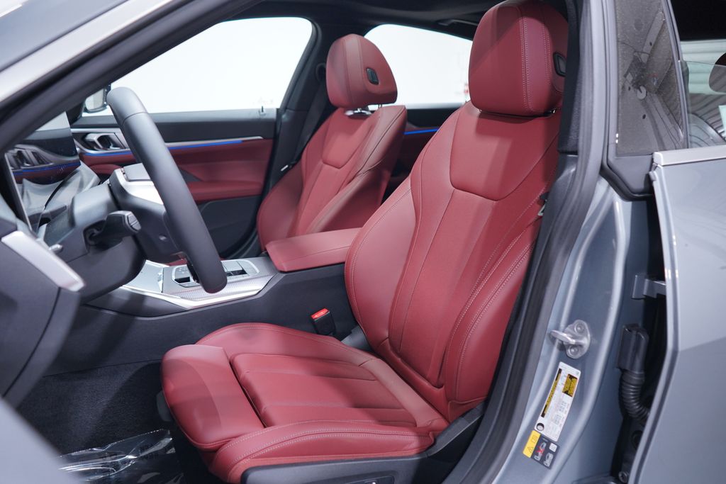 Thumbnail: 2026 BMW i4 - 7