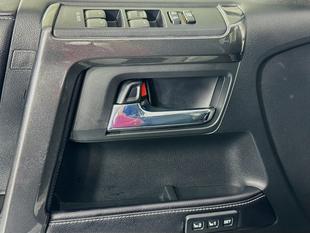 2017 Toyota 4Runner Limited photo