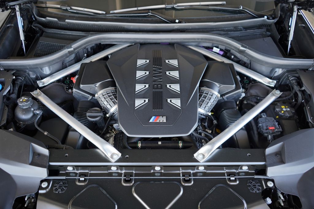 Thumbnail: 2026 BMW X7 - 22