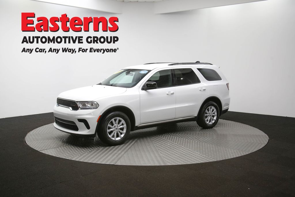 Used 2023 White Dodge SXT image 53