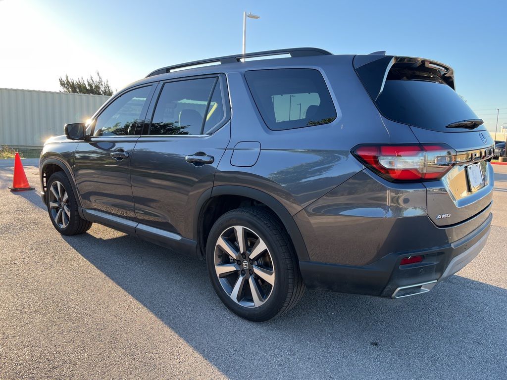 2023 Honda Pilot Elite 5