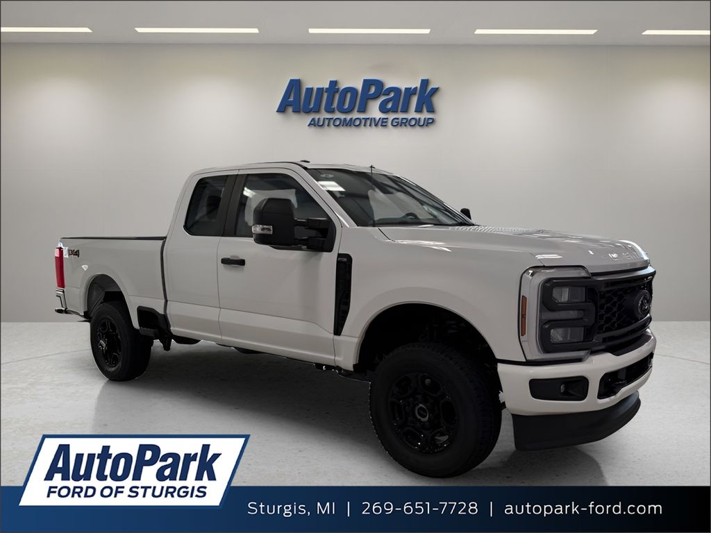Oxford White 2026 Ford F-250 Super Duty Pickup Truck Four-Wheel Drive Automatic