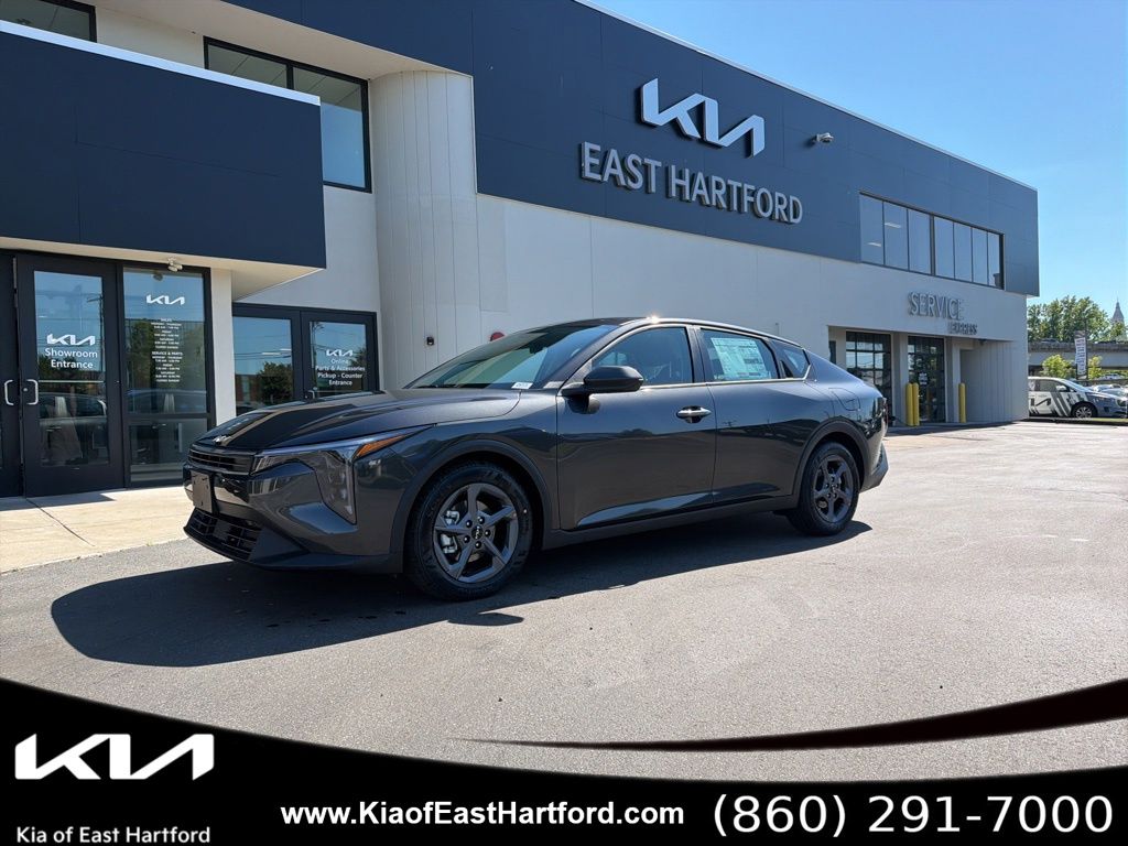 2026 Kia K4 LXS AT's photo