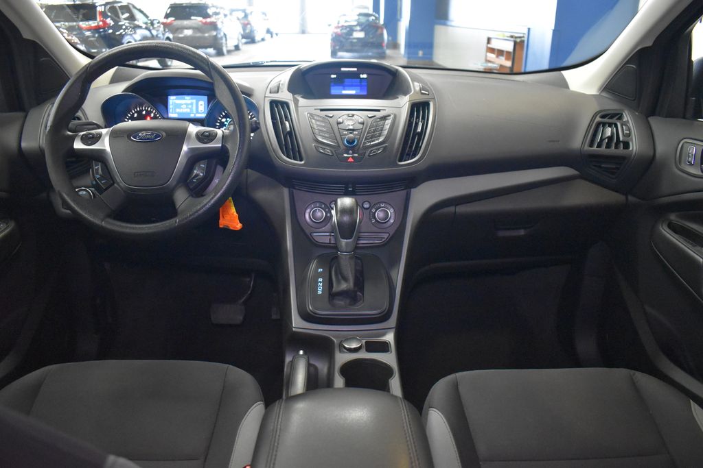 2014 Ford Escape S 17