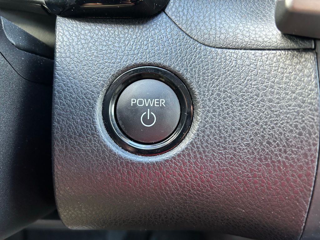 Thumbnail: 2025 Toyota Camry - 28