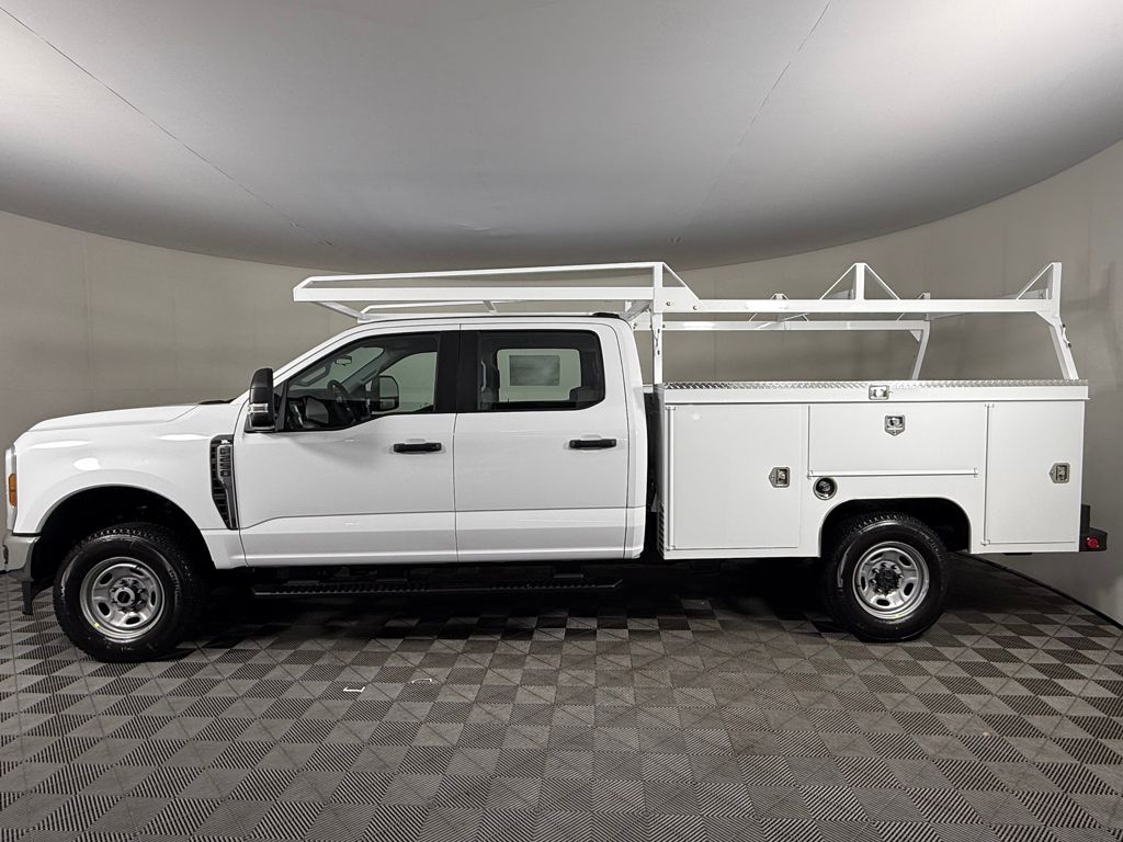 2026 Ford F-250 Crew Cab 4WD Cab Chassis for sale #9F0452 - photo 8