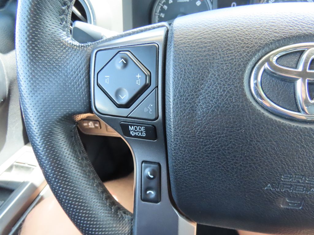 2021 Toyota Tacoma TRD Sport 11