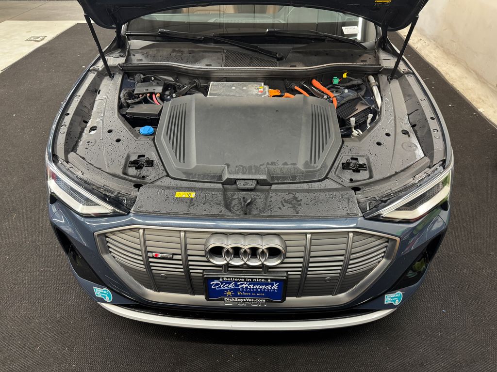 2022 Audi e-tron Sportback S line Premium Plus